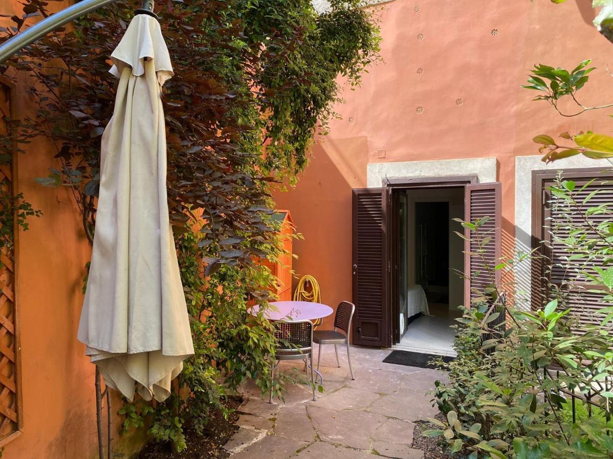 Rione Monti Studio Apt With Private Garden Рим Екстериор снимка