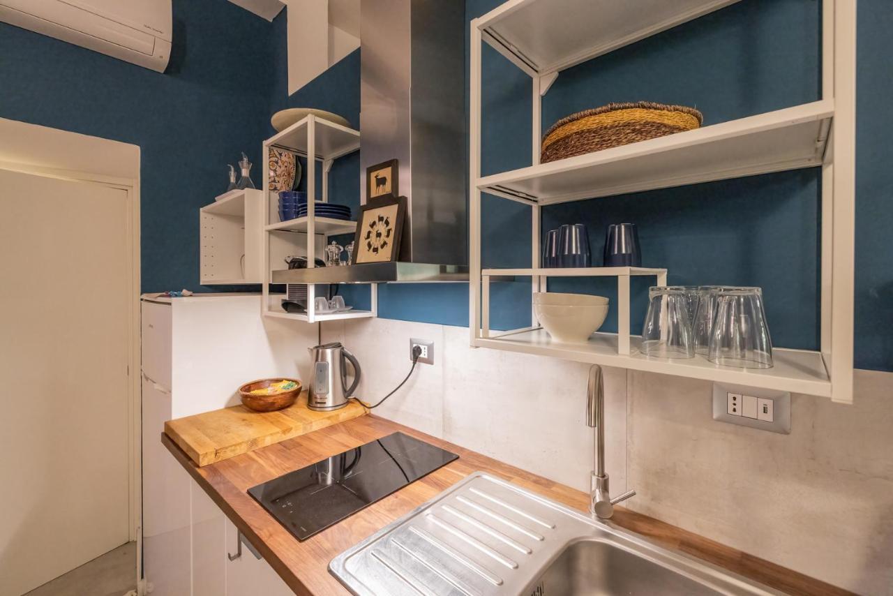 Rione Monti Studio Apt With Private Garden Рим Екстериор снимка