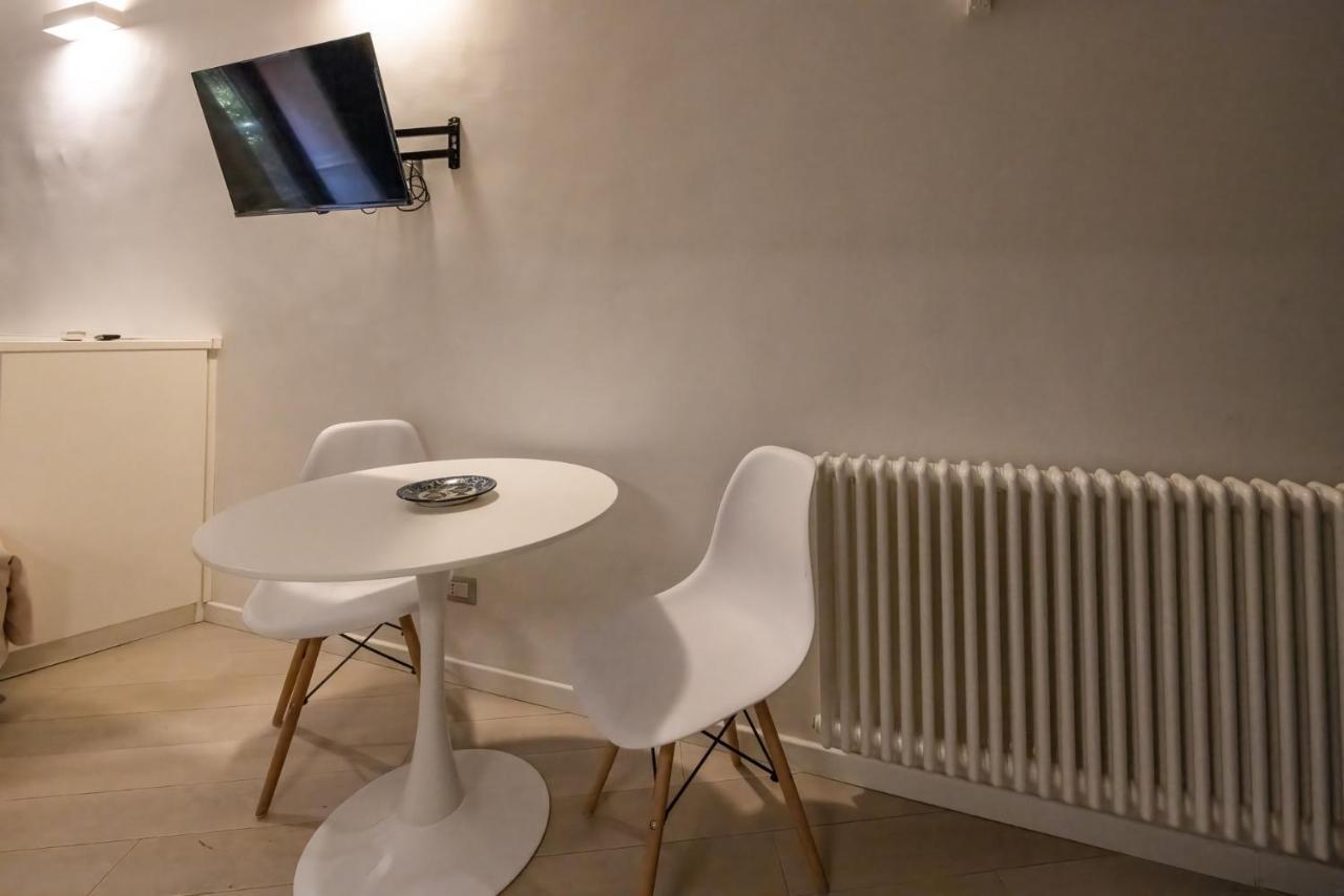 Rione Monti Studio Apt With Private Garden Рим Екстериор снимка