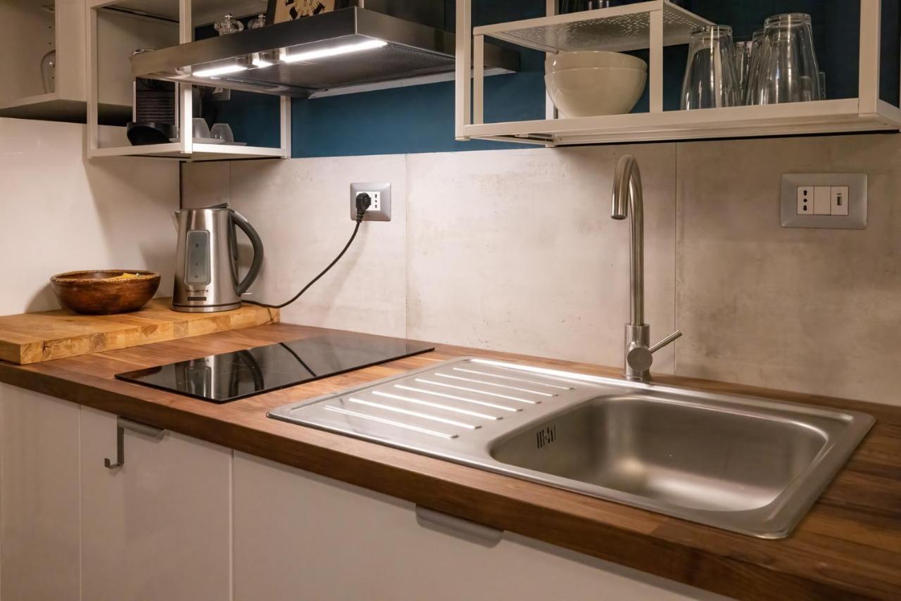 Rione Monti Studio Apt With Private Garden Рим Екстериор снимка