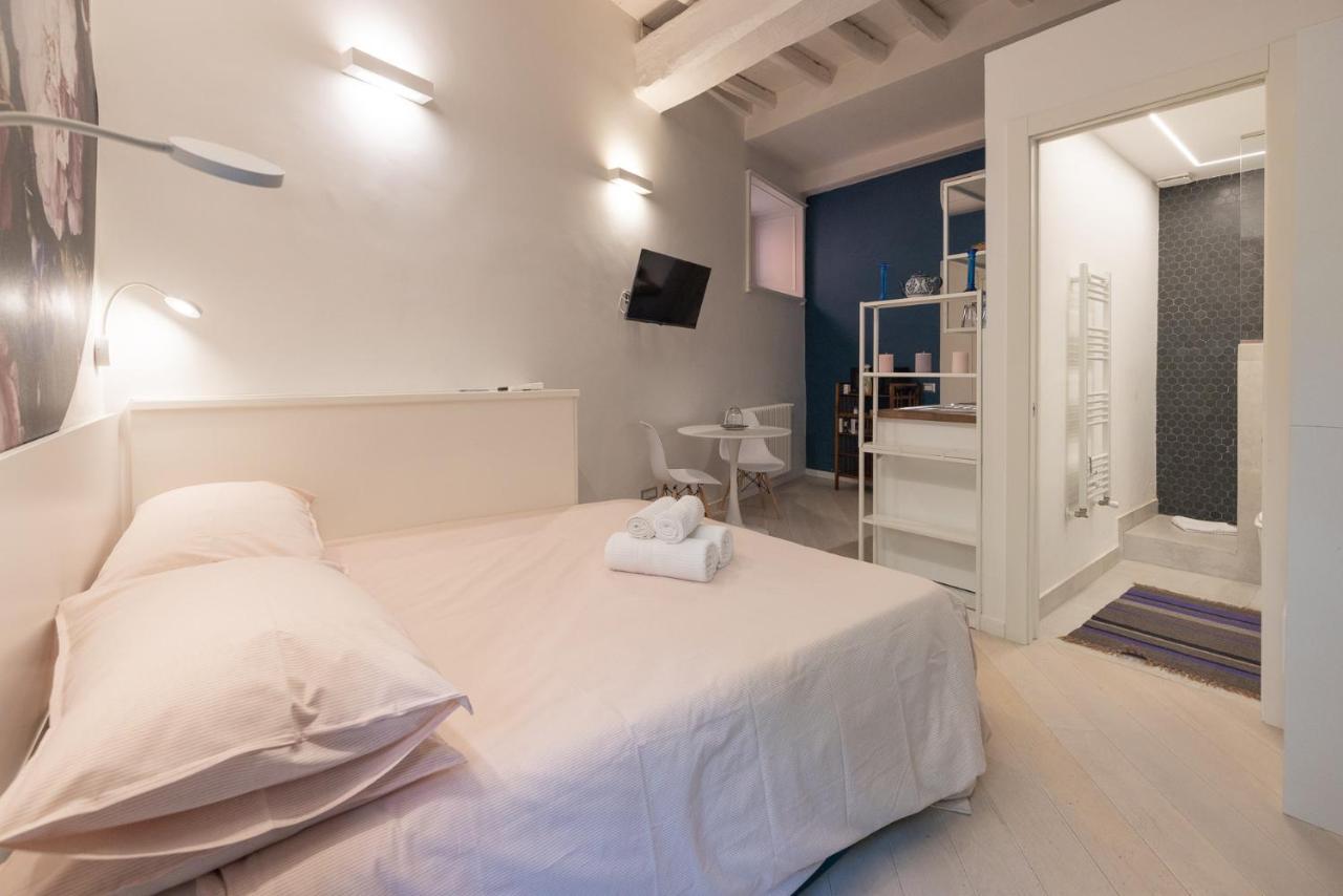 Rione Monti Studio Apt With Private Garden Рим Екстериор снимка