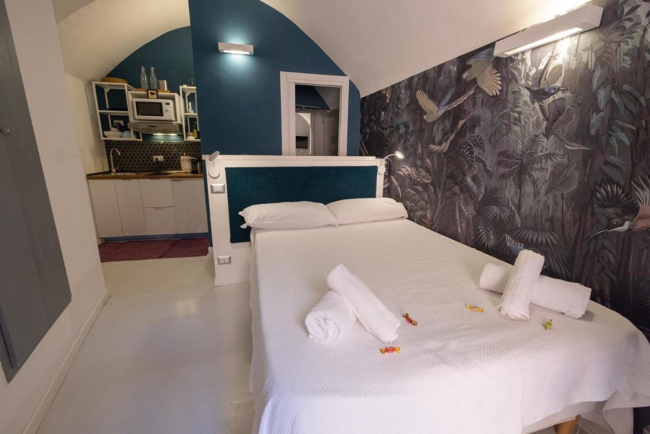 Rione Monti Studio Apt With Private Garden Рим Екстериор снимка